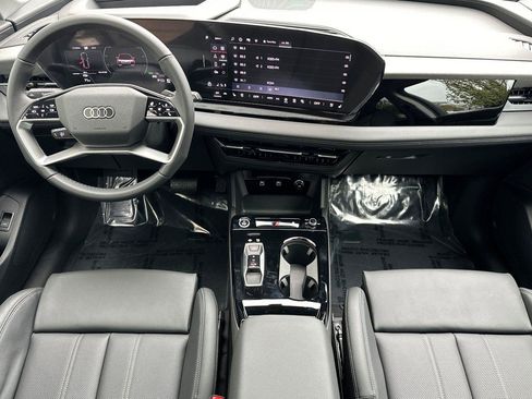 New 2025 Audi Q6 e-tron Premium Plus image 12