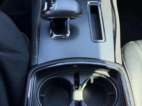 Used 2013 Chrysler 300 S image 18