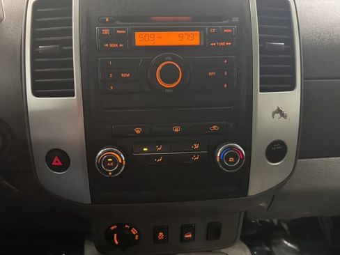 Used 2012 Nissan Frontier SV AWD/4WD image 13