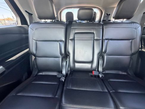 Used 2024 Ford Explorer XLT w/ Equipment Group 202A RWD image 39