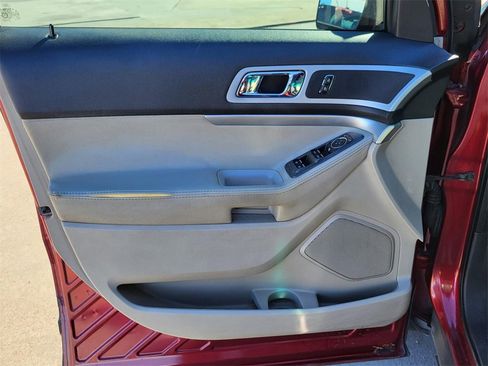 Used 2013 Ford Explorer XLT image 20