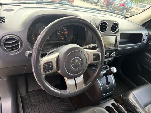 Used 2014 Jeep Patriot Latitude w/ Freedom Edition Package AWD/4WD image 13
