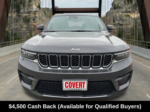 New 2026 Jeep Grand Cherokee Laredo RWD image 2