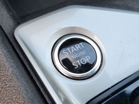 Used 2025 Nissan Altima 2.5 SV FWD image 19
