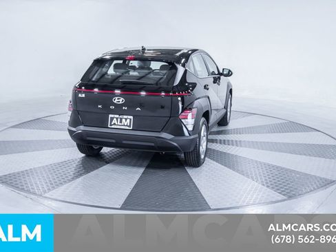 Used 2025 Hyundai Kona SE image 9