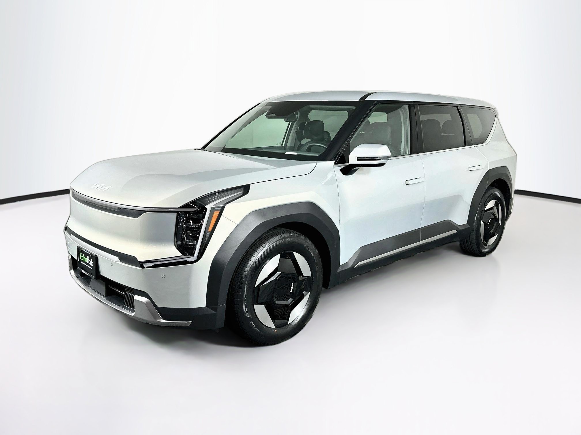 Used 2024 Kia EV9 Light Long Range RWD image 3