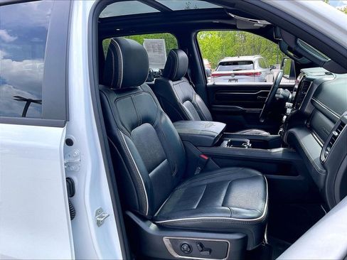 Used 2024 RAM 1500 Limited AWD/4WD image 10