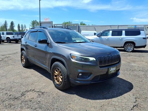 Used 2023 Jeep Cherokee Altitude Lux AWD/4WD image 7