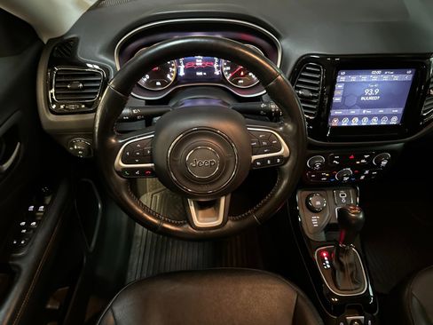 Certified 2021 Jeep Compass Limited image 13