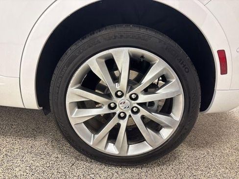 Used 2023 Buick Envision Avenir image 35