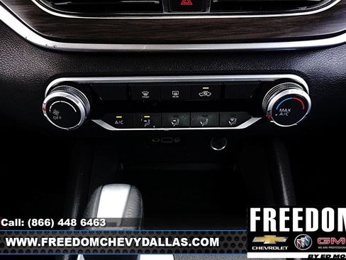 Used 2025 Nissan Altima 2.5 SV image 19