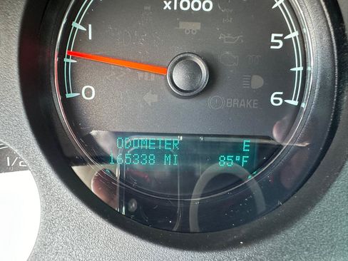 Used 2014 Chevrolet Tahoe LTZ AWD/4WD image 18