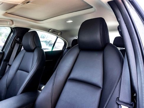 Used 2025 MAZDA MAZDA3 s image 13