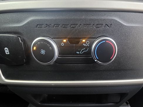 Used 2022 Ford Expedition XL AWD/4WD image 34