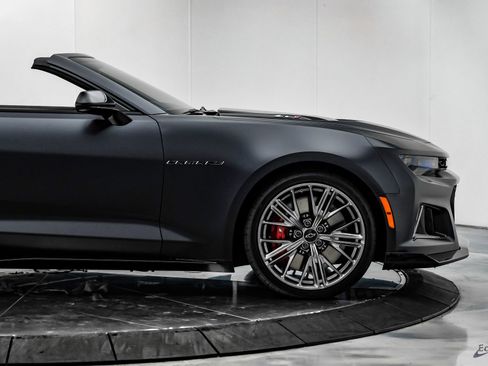 Used 2024 Chevrolet Camaro ZL1 RWD image 31