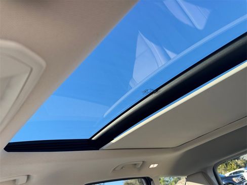 Used 2019 Ford Escape Titanium image 19