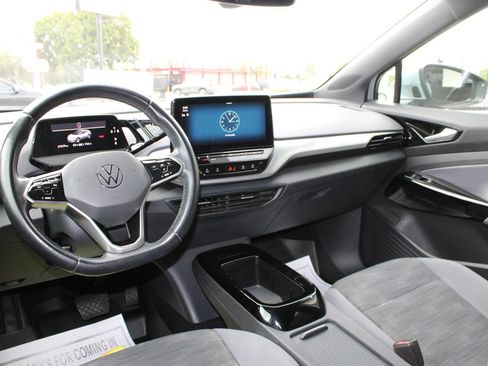 Used 2021 Volkswagen ID.4 Pro RWD image 16