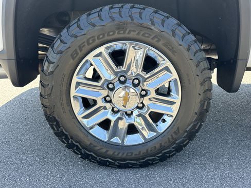Certified 2024 Chevrolet Silverado 2500 High Country w/ High Country Premium Package AWD/4WD image 18