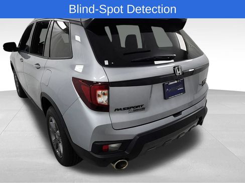 Used 2024 Honda Passport TrailSport image 5
