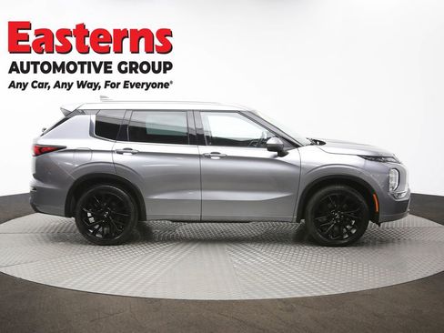 Used 2022 Mitsubishi Outlander SEL image 48