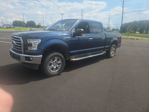 Used 2017 Ford F150 XLT w/ Equipment Group 302A Luxury AWD/4WD image 5