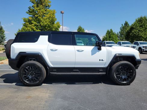 New 2026 GMC Hummer EV SUV w/ LPO, Dark Essentials Package AWD/4WD image 2