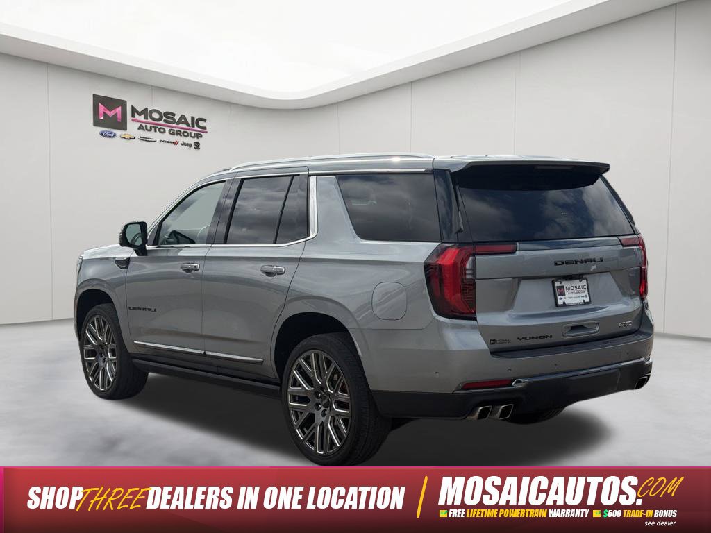Used 2025 GMC Yukon Denali Ultimate w/ LPO, Floor Liner Package AWD/4WD image 5