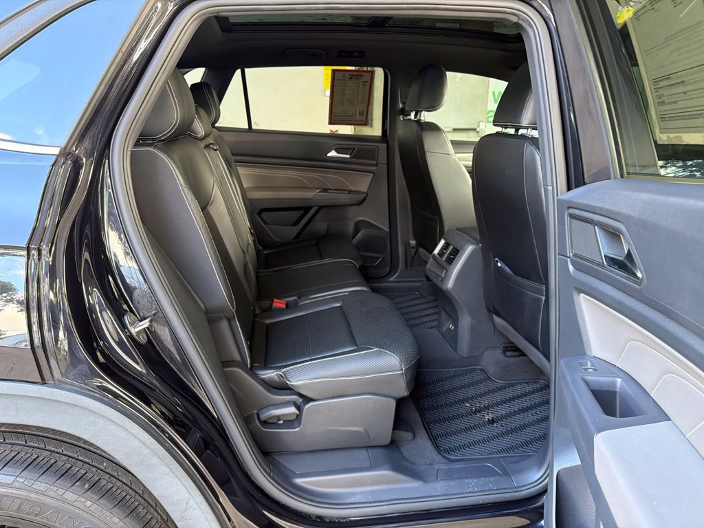 Used 2021 Volkswagen Atlas Cross Sport SE w/ Panoramic Sunroof Package FWD image 28