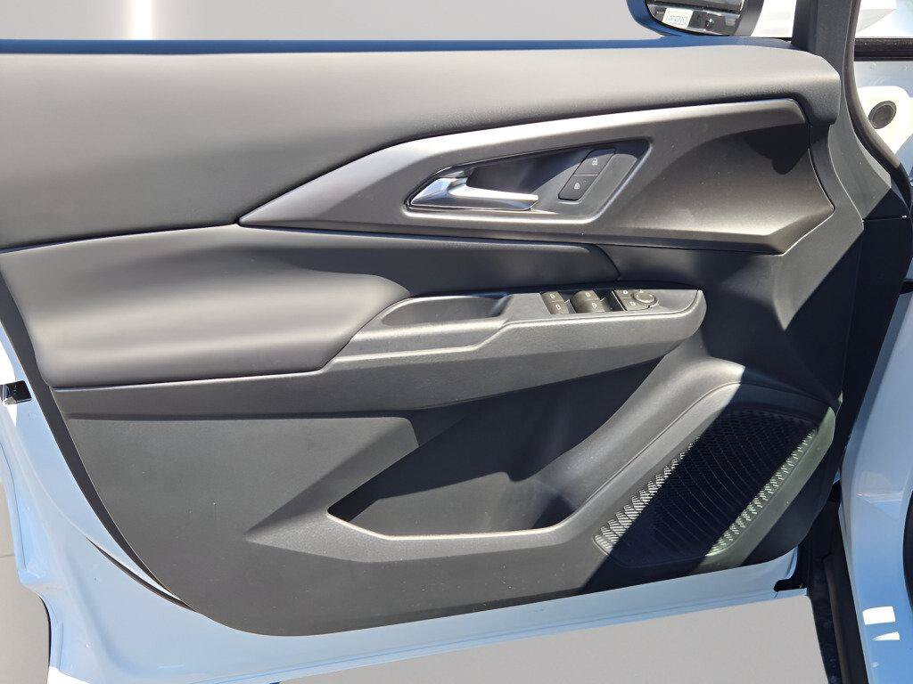 New 2026 Chevrolet Equinox EV LT FWD image 23