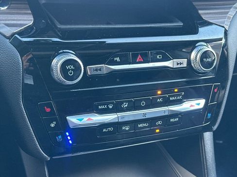 Certified 2023 Ford Explorer Limited w/ Hybrid Equipment Group 310A image 25