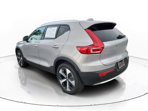 Used 2025 Volvo XC40 B5 Core w/ Protection Package AWD/4WD image 3