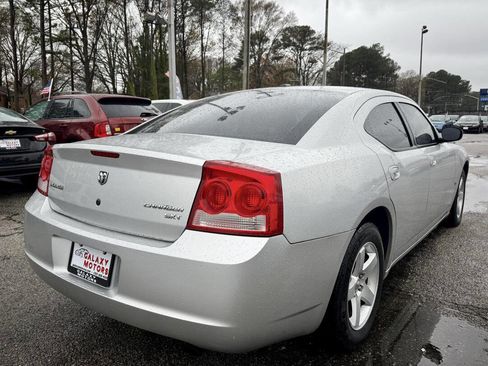 Used 2009 Dodge Charger SXT image 4