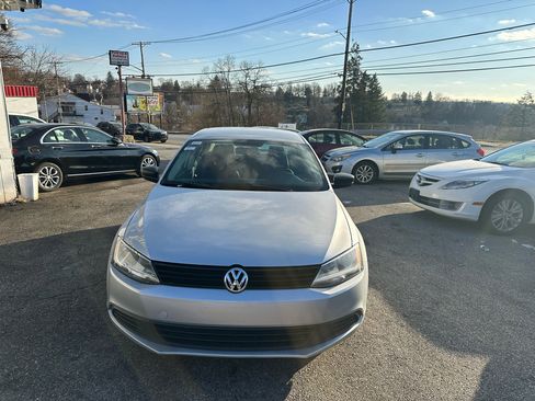 Used 2012 Volkswagen Jetta S image 3