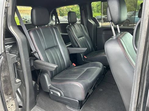 Used 2018 Dodge Grand Caravan GT FWD image 33