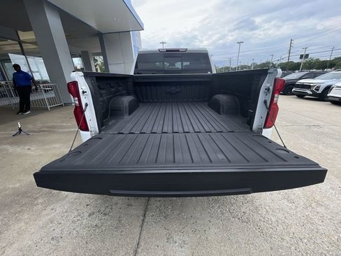 Used 2025 Chevrolet Silverado 1500 LTZ AWD/4WD image 24