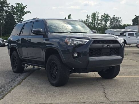 Used 2024 Toyota 4Runner SR5 Premium w/ Moonroof Package RWD image 7