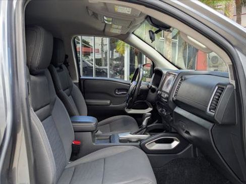 Used 2022 Nissan Frontier SV image 22