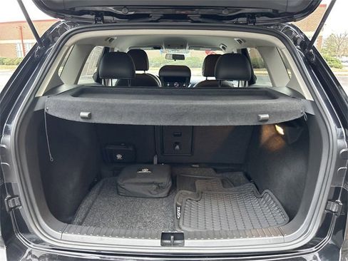 Used 2022 Volkswagen Taos SE image 28