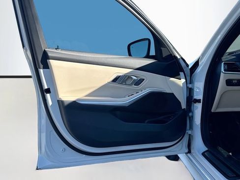 Certified 2023 BMW 330i Sedan w/ Premium Package image 21