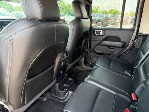 Used 2021 Jeep Wrangler Unlimited Sahara AWD/4WD image 17