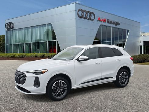 New 2025 Audi Q5 Premium Plus image 1