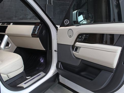 Used 2022 Land Rover Range Rover P525 Westminster Edition AWD/4WD image 32