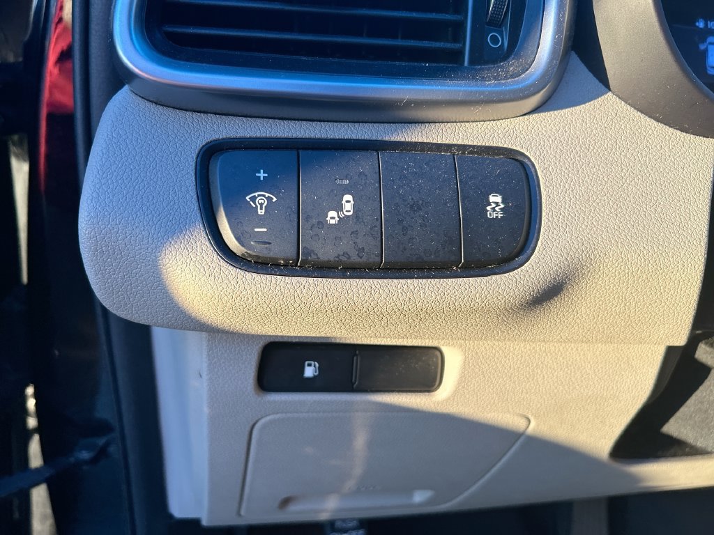 Used 2020 Kia Sorento LX AWD/4WD image 13