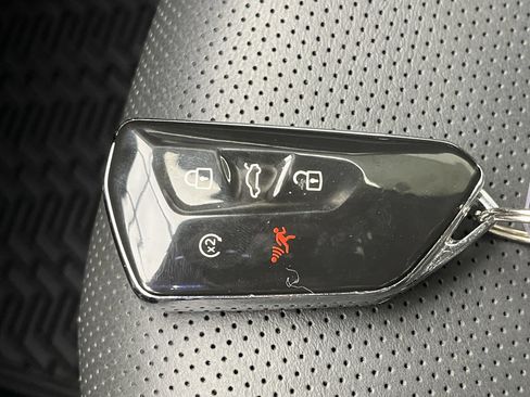 Used 2024 Volkswagen Atlas SEL Premium R-Line AWD/4WD image 31
