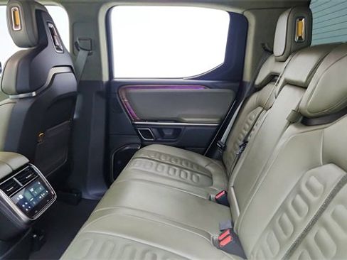 Used 2023 Rivian R1T Adventure image 29