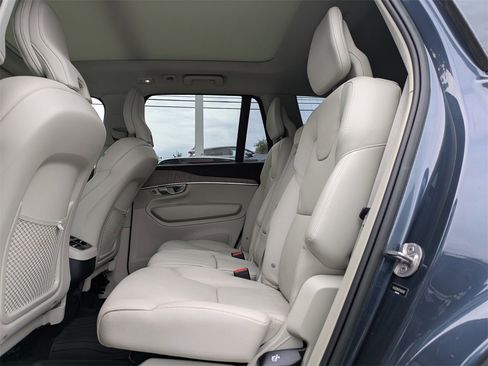 Certified 2023 Volvo XC90 B6 Plus w/ Protection Package Premier image 18