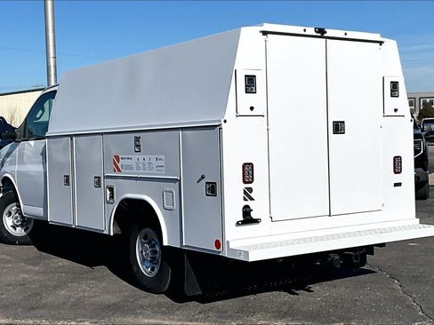 New 2025 Chevrolet Express 3500 w/ Power Convenience Package RWD image 3