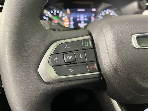 Used 2025 Jeep Compass Limited w/ Sun & Sound Group AWD/4WD image 21
