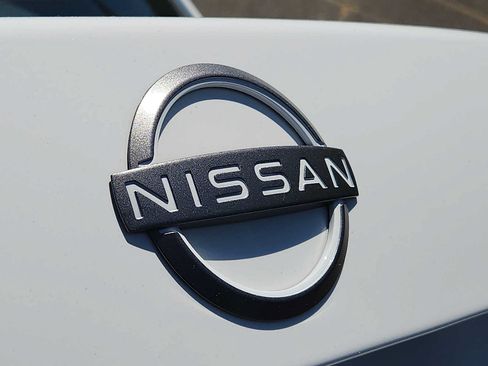 Used 2025 Nissan Sentra SV FWD image 28