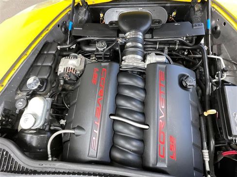 Used 2007 Chevrolet Corvette Coupe w/ Performance Package image 14